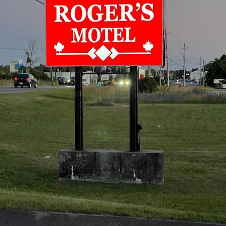 Rogers Motel Smiths Falls Esterno foto