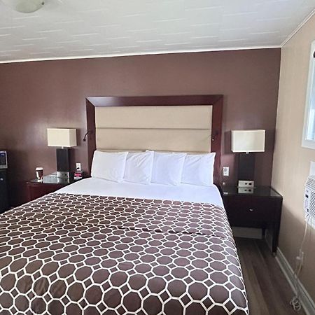 Rogers Motel Smiths Falls Esterno foto