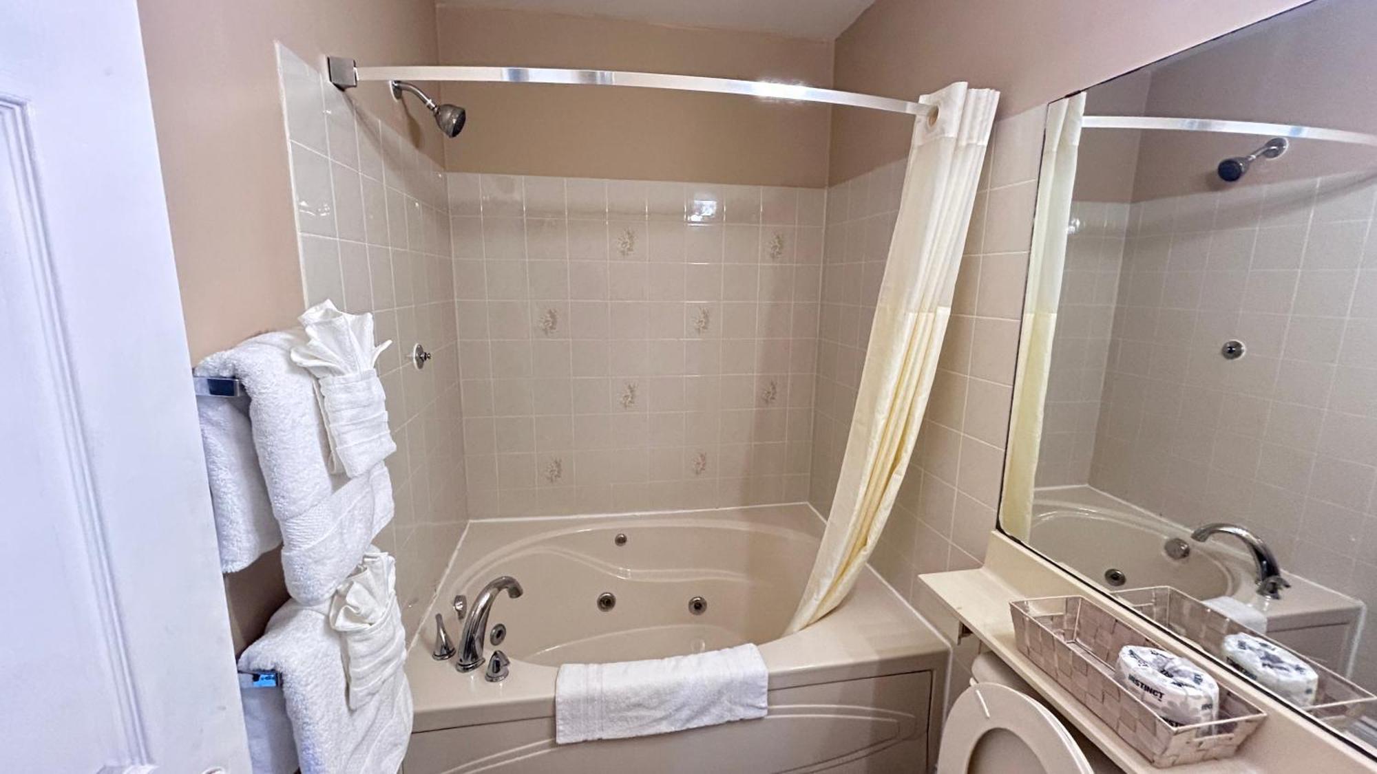 Rogers Motel Smiths Falls Esterno foto